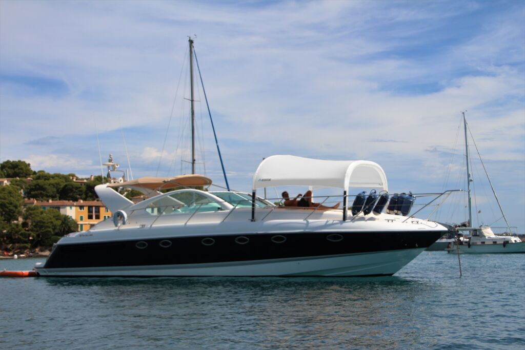 Bimini M on boat