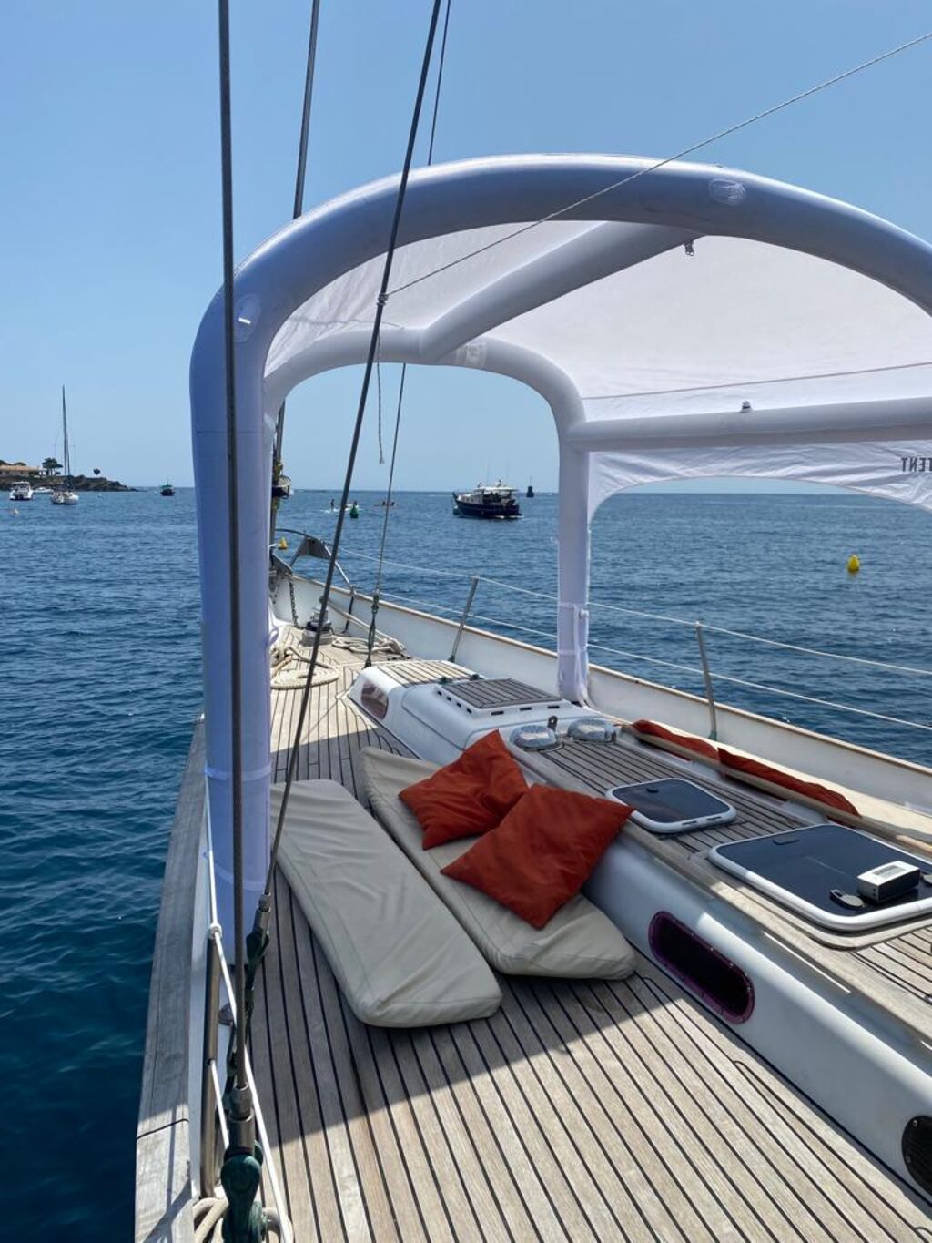 Bimini ML yacht rear view