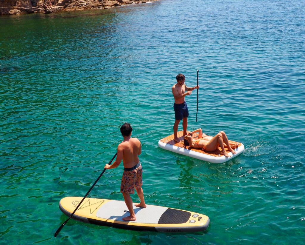 SUP Platform with three people